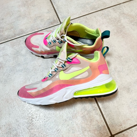 Nike Air Max 270 React - Picture 3 of 8